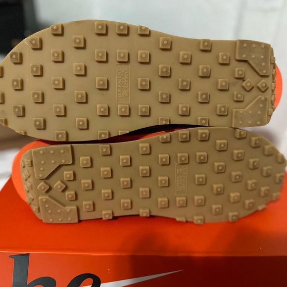 Nike LD Waffle
sacai CLOT Kiss of Death Net Orange Blaze - Picture 6 of 8